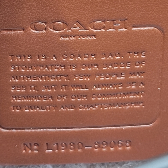 ❤NWOT❤️ Coach Hutton Shoulder Bag in Blocked Signature Canvas w/Snakeskin Detail - Picture 9 of 12